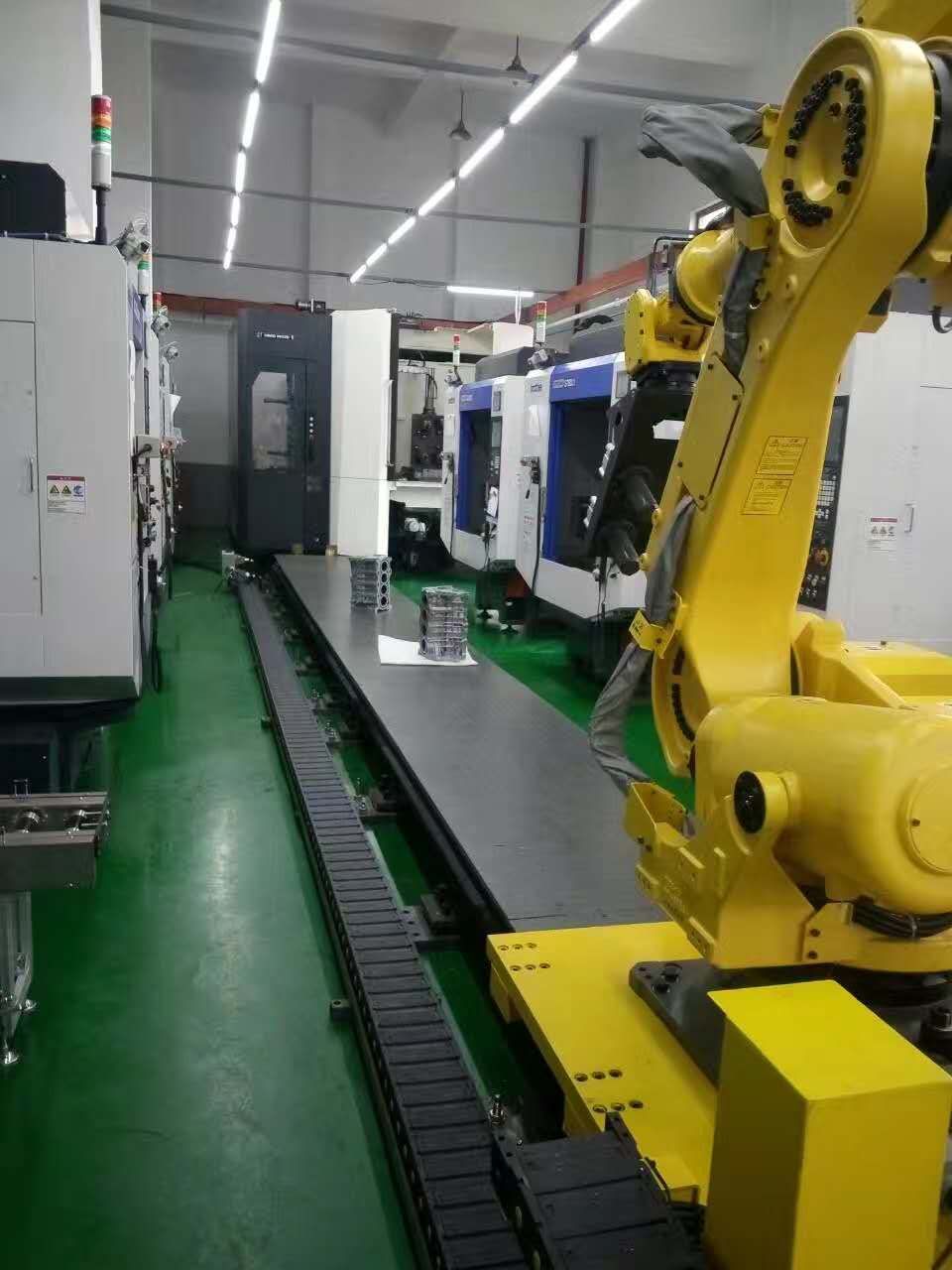 發(fā)那科第七軸機器人應用